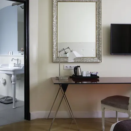 Le 123 Elysees - Astotel 4*