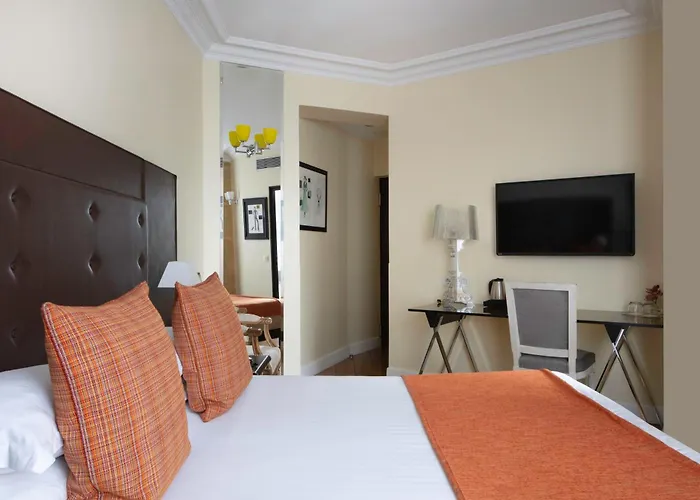 르 123 엘리제 - 아스토텔 파리