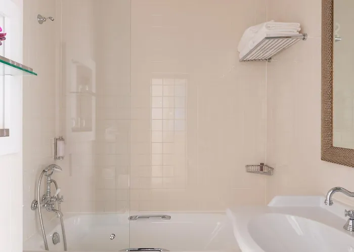 호텔 르 123 엘리제 - 아스토텔