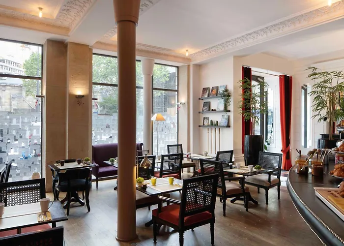 르 123 엘리제 - 아스토텔 호텔 4*